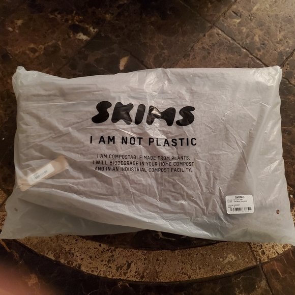 Skims S Sherpa Joggers in desert New in package - Picture 3 of 4